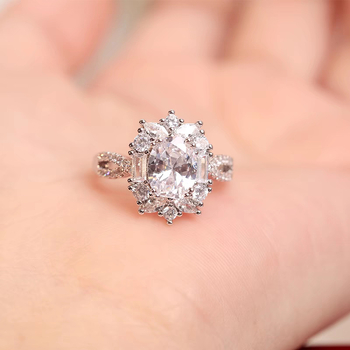 Pár esküvői gyűrűkészlet ovális Moissanite imitációs gyűrűkkel, klaszter gyűrűk. Anyag: réz; Bevonat: elektroplakolás; Stílus: egyszerű; Pár számára