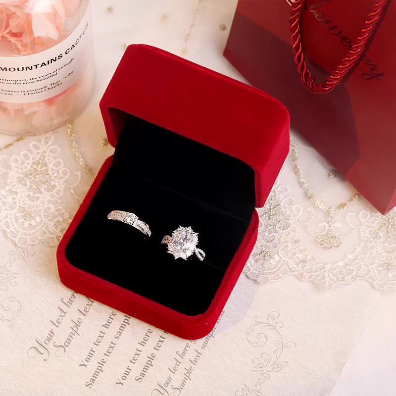 Pár esküvői gyűrűkészlet ovális Moissanite imitációs gyűrűkkel, klaszter gyűrűk. Anyag: réz; Bevonat: elektroplakolás; Stílus: egyszerű; Pár számára