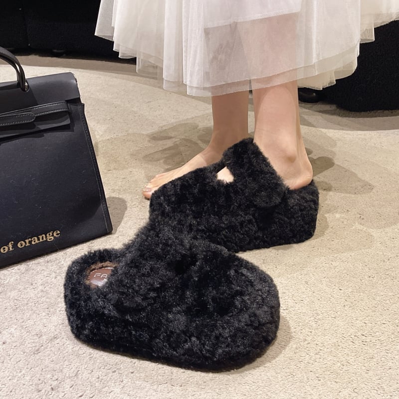 Női suede papucs plüss belsővel, kerek orr, slip-on, 7 cm magasságot növelő gumitalp