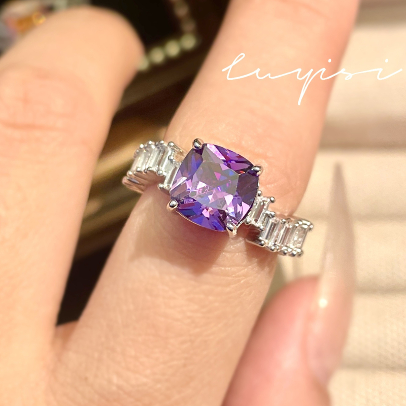 Bakreni prsten s geometrijskim dizajnom i postavljanjem dijamanata za žene — ljeto 2024 izdanje