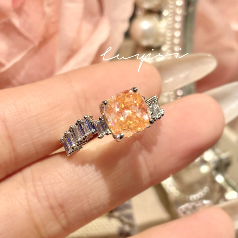 Bakreni prsten s geometrijskim dizajnom i postavljanjem dijamanata za žene — ljeto 2024 izdanje