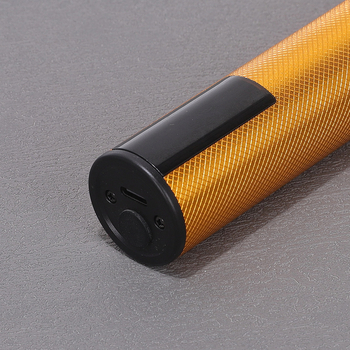 Vezeték nélküli elektromos hajvágó készülék, kefés motorral, rozsdamentes acél pengével, beépített 800–1000 mAh akkumulátor, 1–3 órás üzemidő, háziállatok számára alkalmas