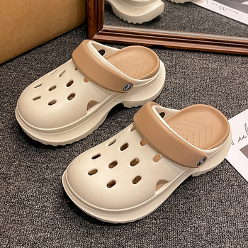 Crocs-stil sandale za unisex, EVA gornji dio i EVA potplat, protuklizne, potplat izrađen injekcijskim oblikovanjem, debljina potplata 5–8 cm, izlazak proljeće 2025