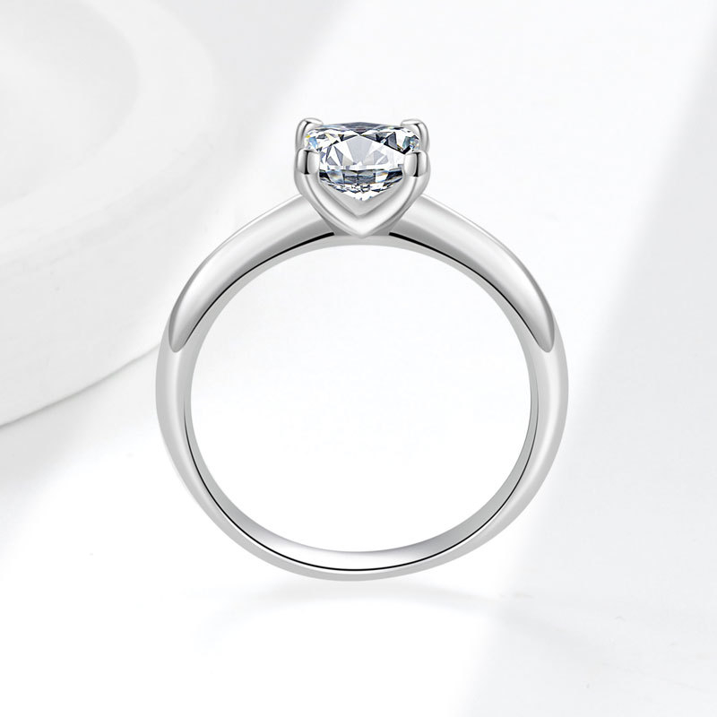 Női S925 ezüst gyűrű, négyfoglalatú beállítás, princess-cut moissanit, 1–2 karát, sima szalag