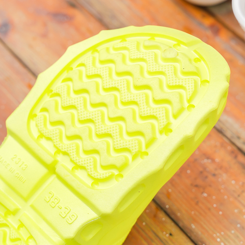 EVA lyukas cipő felnőtteknek, légáteresztő, csúszásmentes talp, 3,5 cm-es talpvastagság