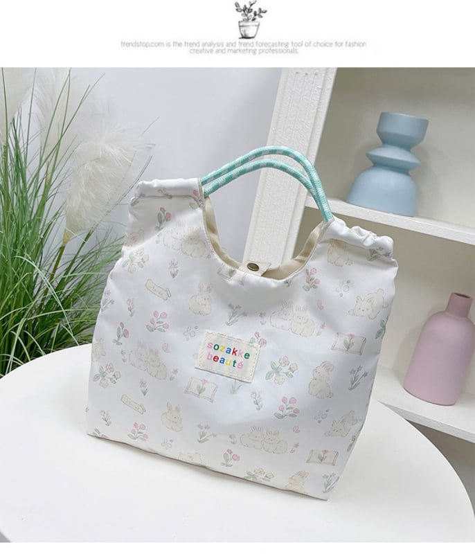 Unisex nylon válltáska virágos mintával, városi minimalist stílus, vízálló és ultra könnyű, mágneszárral záródó, ősz 2025