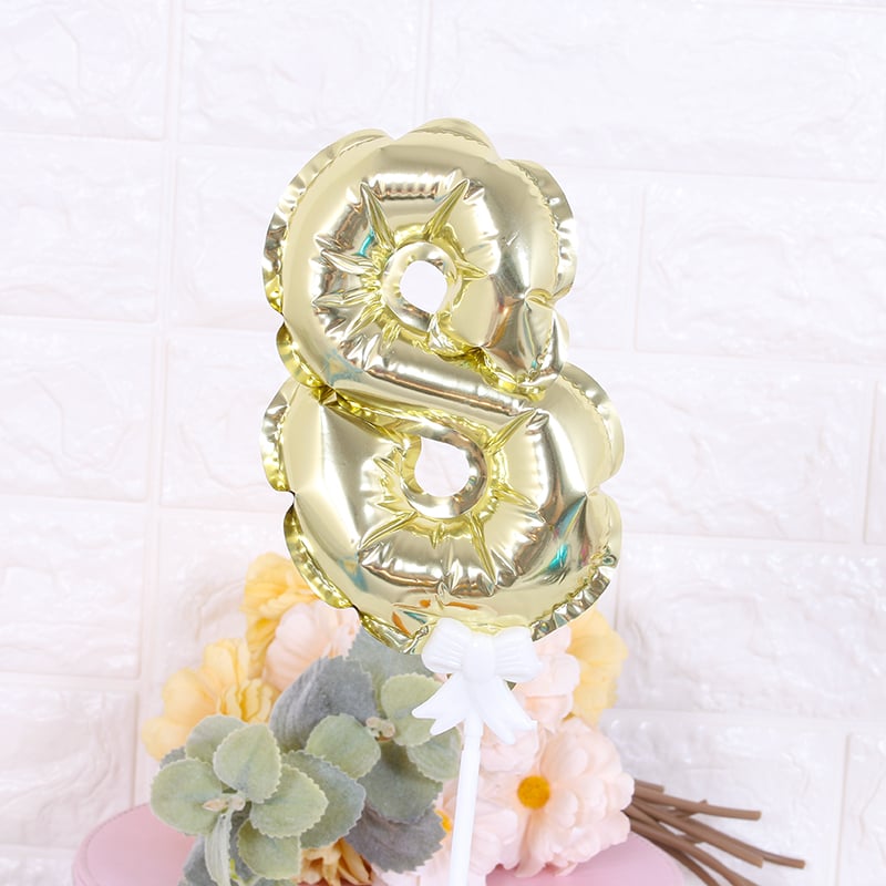 Fóliás számgömbök tortához, automata felfújás és önzáró szeleppel, számjegyek 0–9, tartóval