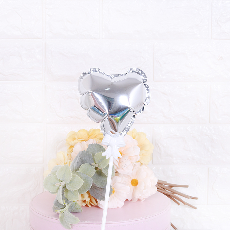 Fóliás számgömbök tortához, automata felfújás és önzáró szeleppel, számjegyek 0–9, tartóval