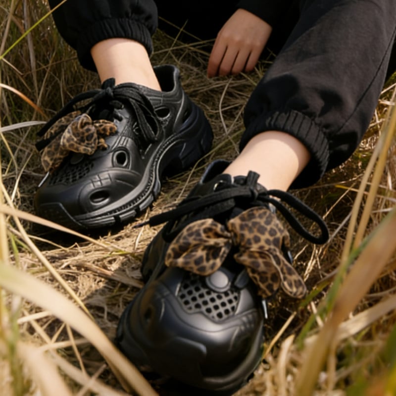 Női EVA szandál fűzős, zárt orrú, 2–3 cm vastag talppal, csúszásmentes, strandra és szabadtéri használatra