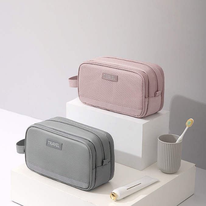 Utazási kozmetikai táska száraz–nedves szétválasztással, nagy kapacitású PU anyag