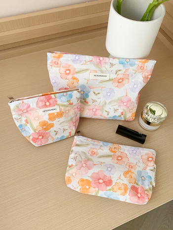 Flórás kozmetikai és toalett táska, pamut külső, vászon bélés, nagy kapacitású, utazáshoz ideális