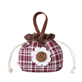 Húzózsinóros kozmetikai táska, kockás patch mintázatú, kézitáska utazásokhoz