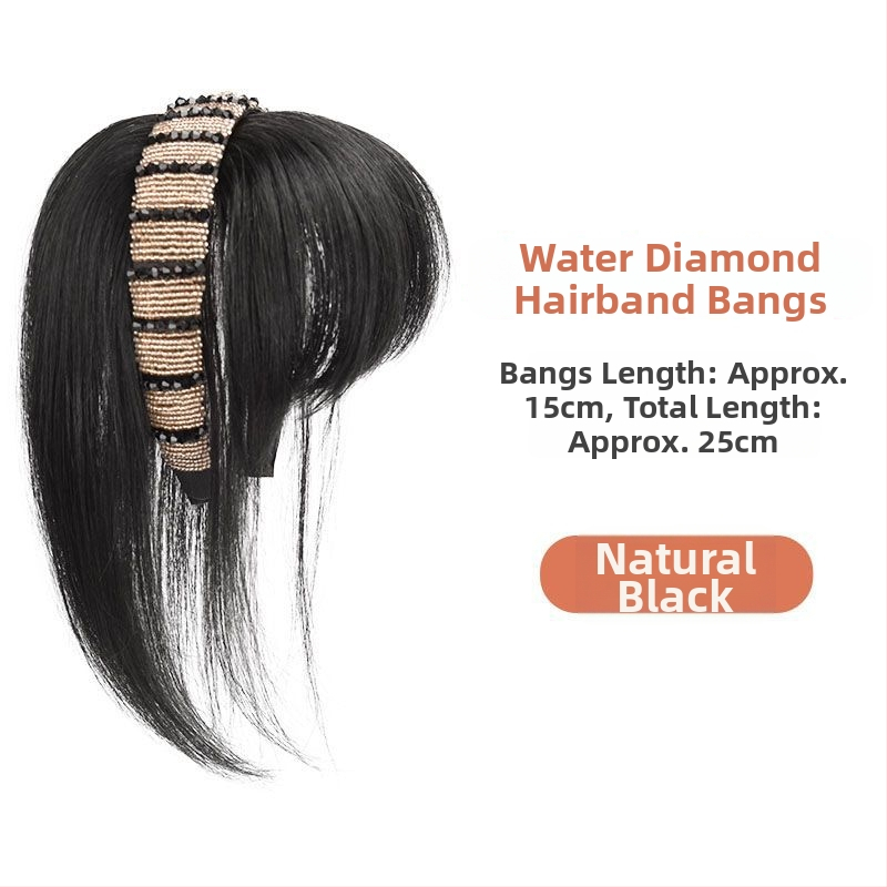 Perucă Daisy Xiumei 505 cu bandă cu cristale pentru cap și breton, construcție într-un singur ansamblu pentru volum în vârful capului, capac cu nuanță naturală a pielii