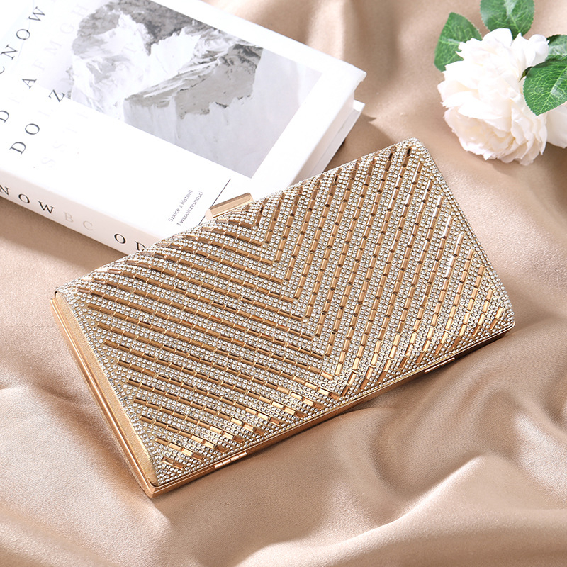 Éjszakai táska strasszokkal és twill mintával, lánccal - vízszintes négyszögletes forma, mágneses zár, poliészter, belső zseb, városi stílus