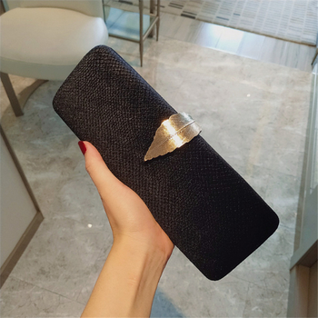 Estélyi clutch kristálydíszítéssel, poliészter, kapoccsal záródó, keresztpánt/vállpánt, telefontartó zseb (Poliészter, Kapocszár, Keresztpánt/Vállpánt, Kristálydíszítés, Telefontartó zseb)