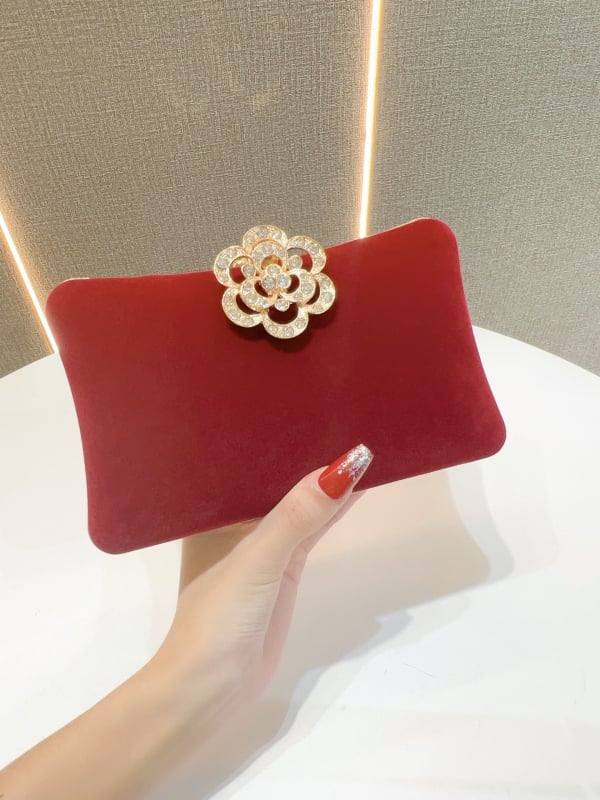 Ženska velur clutch torbica, oblik jastuka, mala kvadratna torbica, zaključavanje bravu, unutarnji džepovi za telefon i dokumente