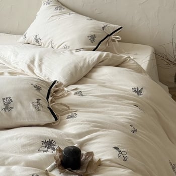 Négy részes ágyneműkészlet 100% pamutból, francia stílusú vintage virágos hímzéssel, reaktív nyomtatás