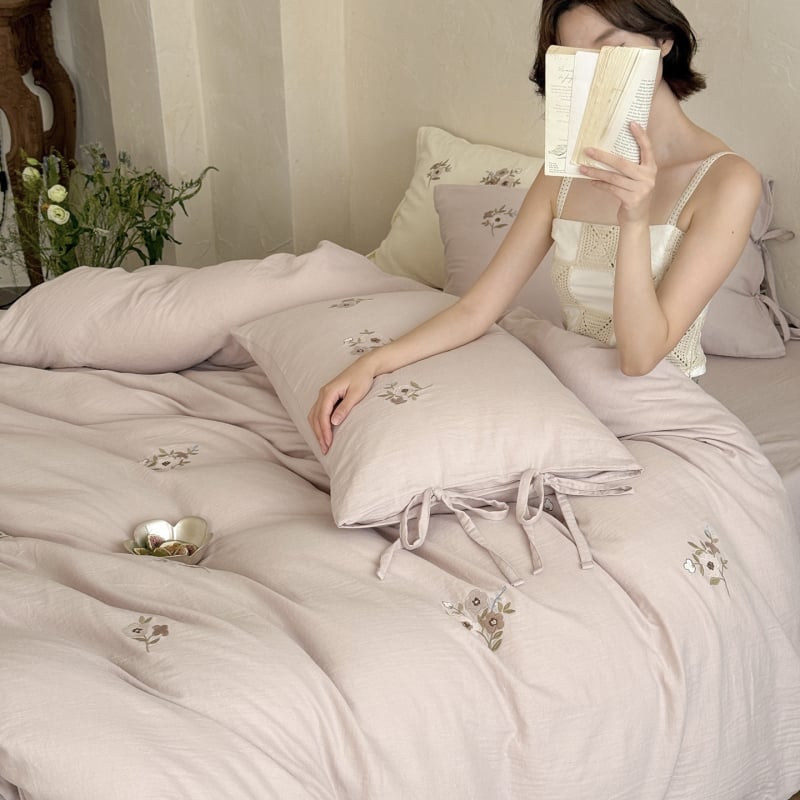 Négy részes ágyneműkészlet 100% pamutból, francia stílusú vintage virágos hímzéssel, reaktív nyomtatás