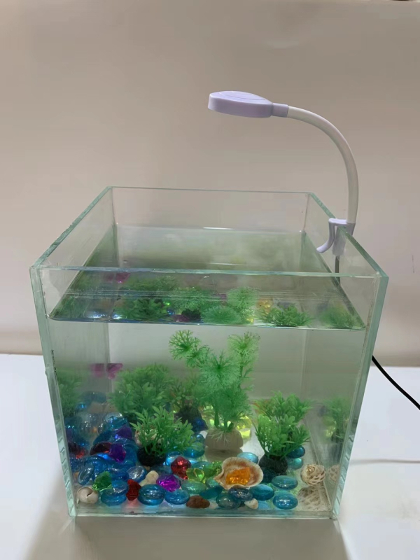 LED lampica za akvarij – PVC kućište, snaga 3W, težina 100 g
