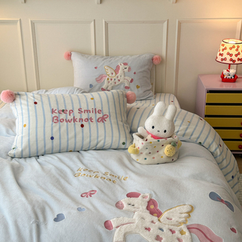 Tej velvet ágyneműkészlet tejbarna mintával, négypieces készlet, reaktív nyomtatás, súly alatt 500 g