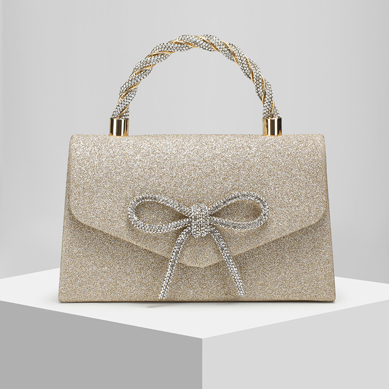 Geantă de seară — (Material: poliester; Căptușeală: poliester; Formă: pătrat orizontal; Deschidere: acoperită; Exterior: geantă tridimensională)