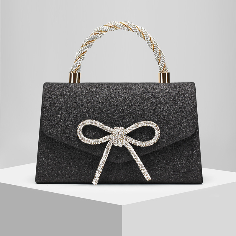 Geantă de seară — (Material: poliester; Căptușeală: poliester; Formă: pătrat orizontal; Deschidere: acoperită; Exterior: geantă tridimensională)