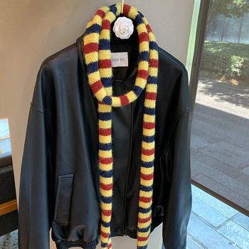 Шал Dreams Begin, полиестерен плетен чрез warp техника, топъл за зимата