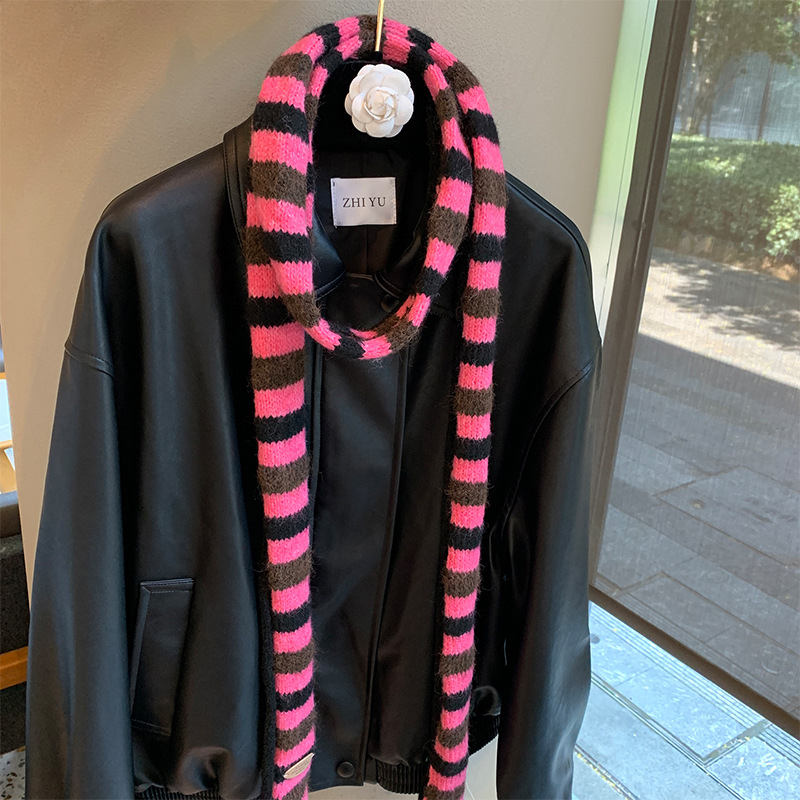 Шал Dreams Begin, полиестерен плетен чрез warp техника, топъл за зимата