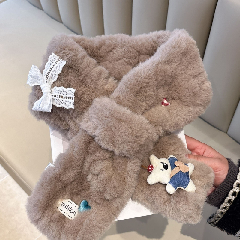 Шал с плюшена мечка в корейски стил за жени — кръстосан дизайн, warp-knit тъкан, запазва топлината, зимен аксесоар, свеж и сладък стил