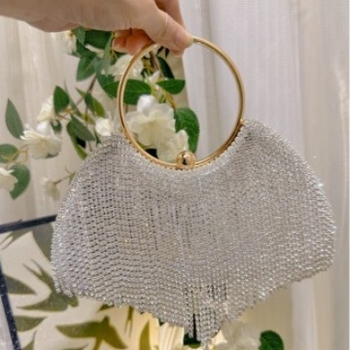 PU кутиевидна чанта с ресни и кристали, презрамка през рамо, хоризонтална квадратна форма, заключване с ключалка, джоб за телефон