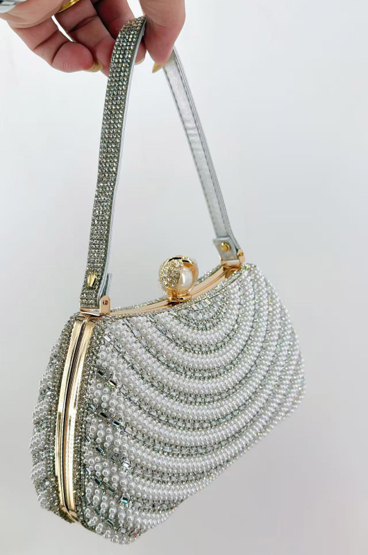 Jin ye fém vállklutch, zárás, zseb a mobiltelefon számára, tavasz 2025