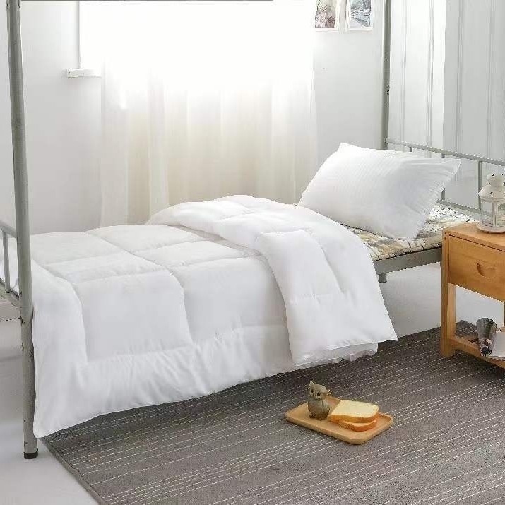 Fulani háromrészes kollégiumi ágyneműkészlet, 100% pamut, twill szövés, reaktív nyomtatás és festés, csíkos mintázat, szövet sűrűség 130x70