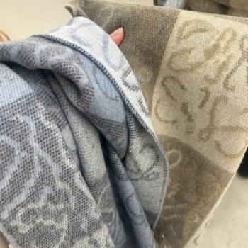 женски шал от вълна, прав плат, вълнена тъкан, средна дължина, запазва топлината