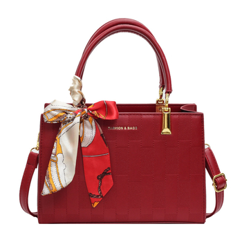 Vörös PU keresztpántos koszorúslány táska — városi minimalistikus stílus, vízszintes négyzet forma, cipzáras zárás, poliészter bélés, tavasz 2024