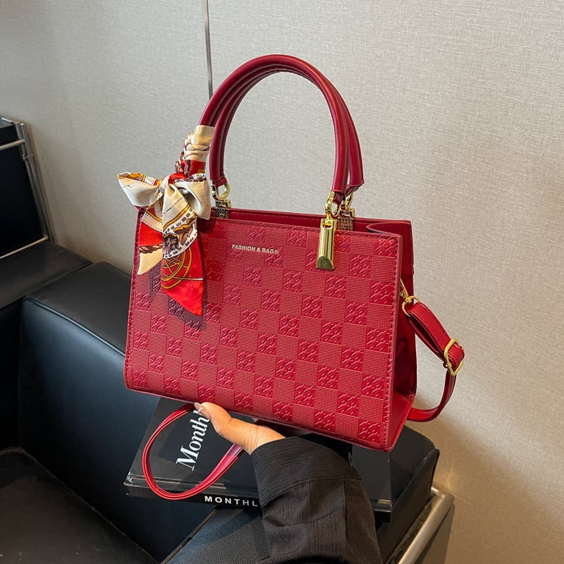 Vörös PU keresztpántos koszorúslány táska — városi minimalistikus stílus, vízszintes négyzet forma, cipzáras zárás, poliészter bélés, tavasz 2024