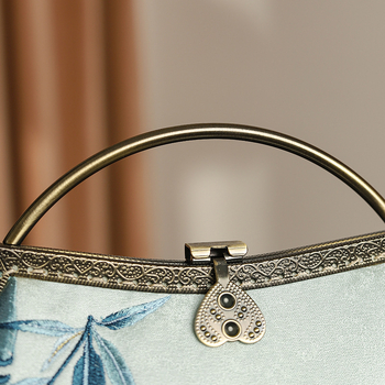 Hímzett kínai stílusú kézitáska, poliészter, kis négyzet alakú táska, zárható, belső réteggel