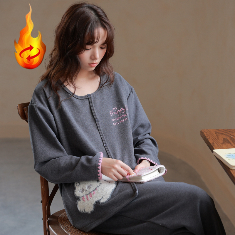 Női téli pizsama szett — Koreai stílusú kardigán, Derong anyag, kerek nyak, hosszú ujjú, nadrágos, közepes vastagságú (201–250 g/m²), légáteresztő és kényelmes otthoni viselet, külső viselésre is alkalmas.