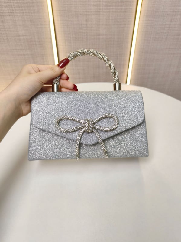 Estélyi clutch gyémántos masnival, kis négyszögletes forma, mágneses zár, telefontartó zseb