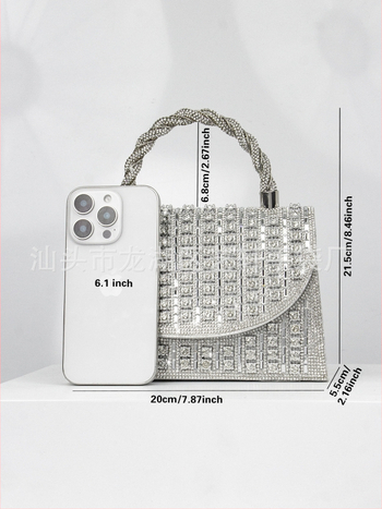 Crossbody torba, horizontalni kvadratni oblik, mali kvadratni stil, vanjski poliester, unutarnja podstava poliester, magnetsko zatvaranje, unutarnji džepovi za telefon i ID