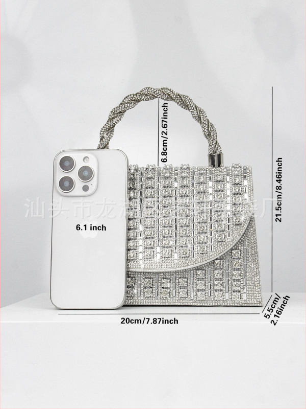 Crossbody torba, horizontalni kvadratni oblik, mali kvadratni stil, vanjski poliester, unutarnja podstava poliester, magnetsko zatvaranje, unutarnji džepovi za telefon i ID