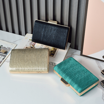 Clutch torbica večernja s plisiranim uzorkom, PU koža, uspravni kvadratni oblik, džep za mobitel, zatvaranje kopčom, urban minimalist stil