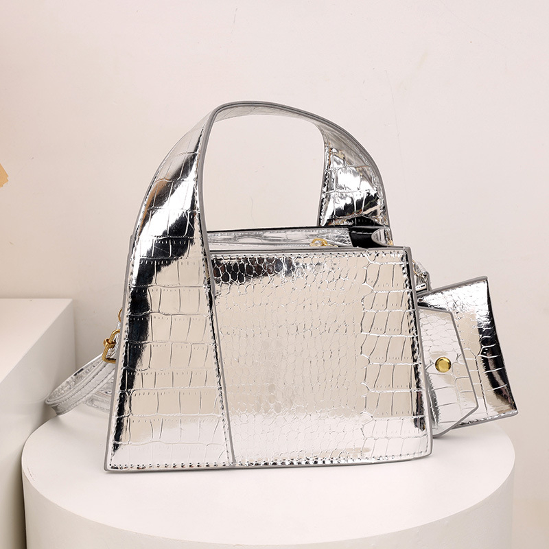 PU kvadratna crossbody torba u urbanom minimalističkom stilu, zatvarač, nylon podstava, džep za telefon