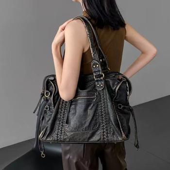 Annmuu PU kožna crossbody torba sa zatvaračem, skriveni džep i džep za mobitel, horizontalni kvadratni oblik, poliester podstava