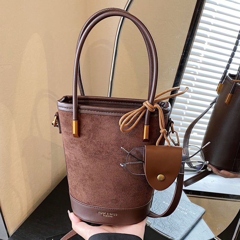 Bucket bag od PU-a, s otvorom na zip, poliester podstava, jesen 2025 izdanje
