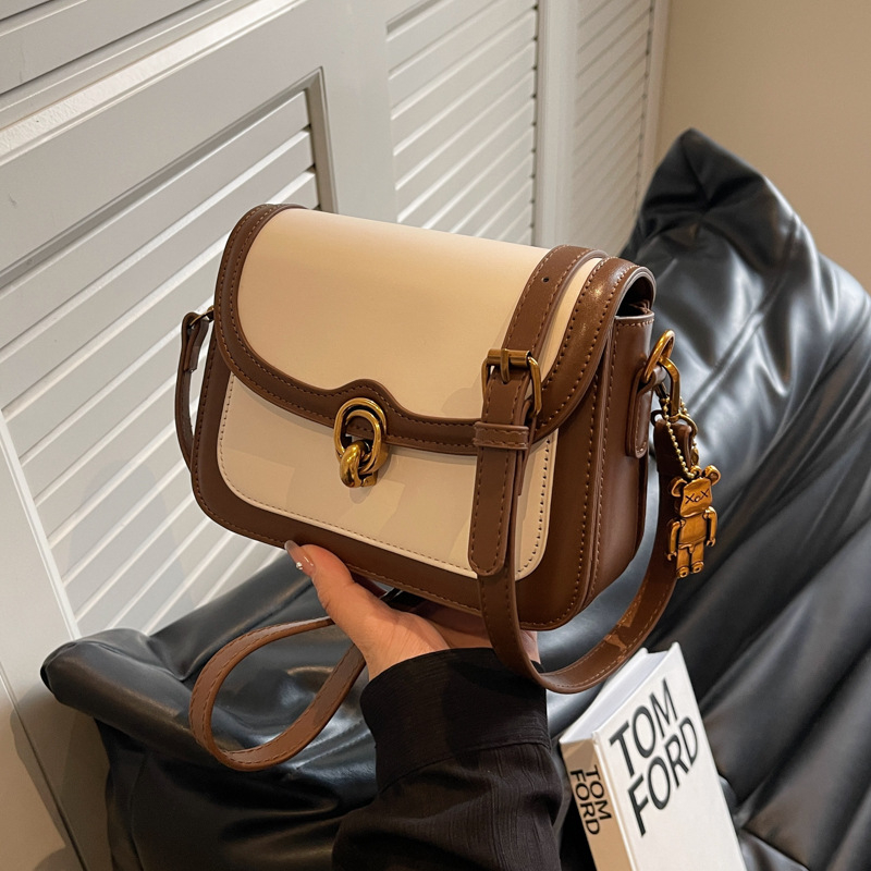 PU kožna crossbody torba, kvadratnog oblika, s poklopcem, unutarnji džep sa zatvaračem