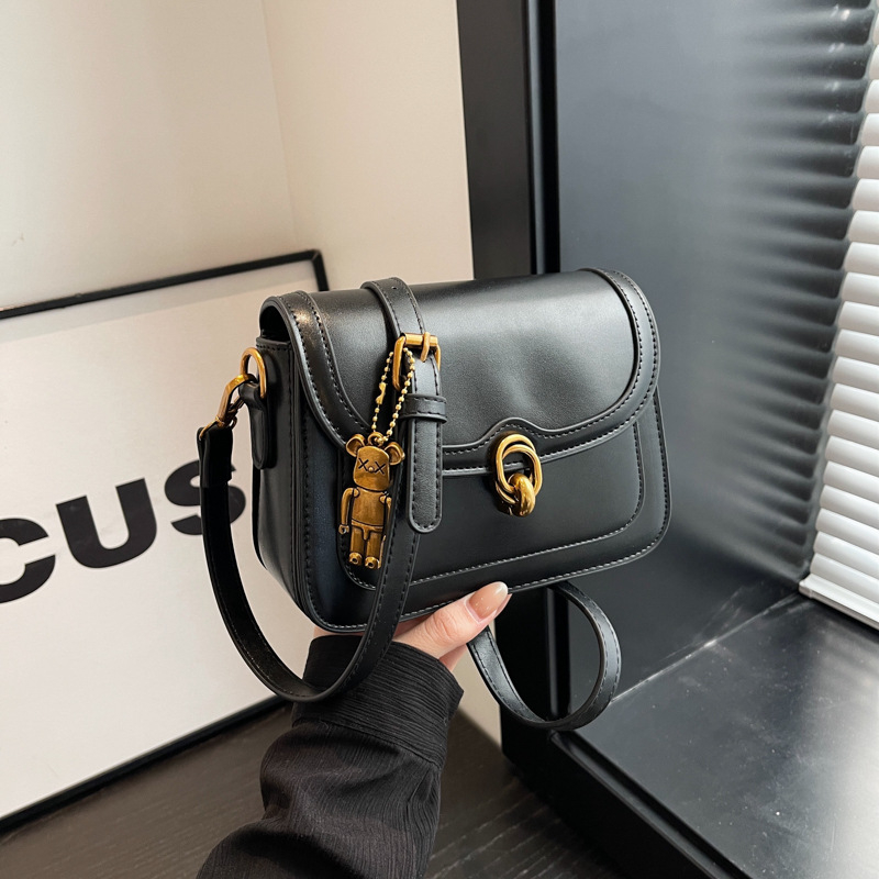 PU kožna crossbody torba, kvadratnog oblika, s poklopcem, unutarnji džep sa zatvaračem