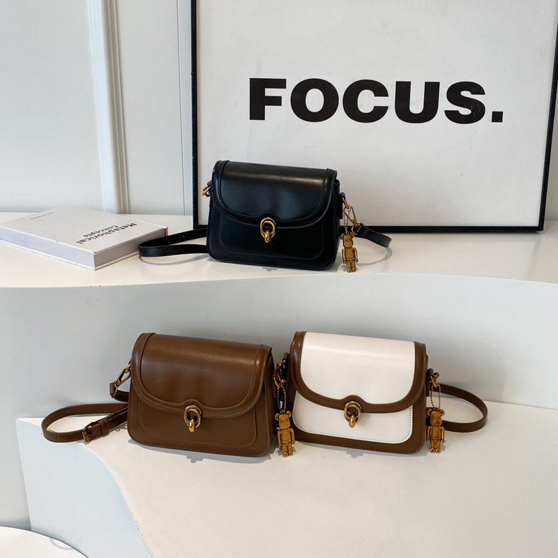 PU kožna crossbody torba, kvadratnog oblika, s poklopcem, unutarnji džep sa zatvaračem