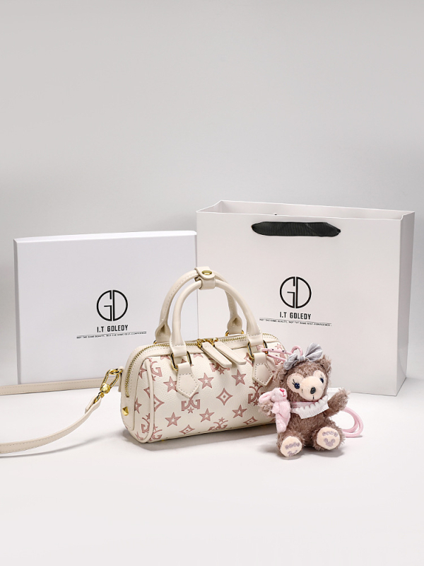 Crossbody Boston torba od poliestera, unutarnja podstava od sintetičke kože, zatvaranje zipom, oblik jastuka, jedna naramenica, ležerni stil
