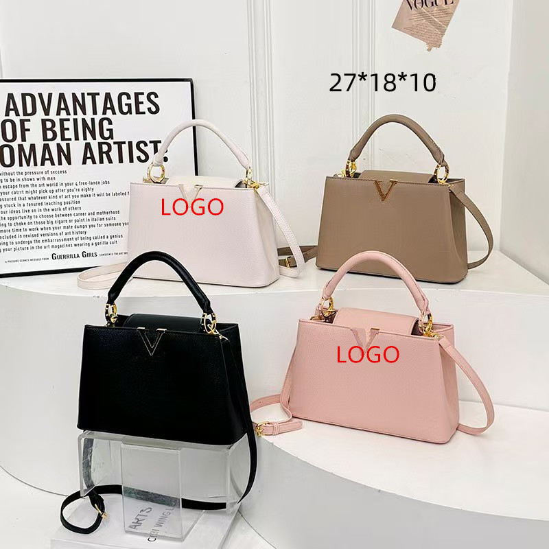 Ženska Tote torba s poklopcem, PU materijal, poliester podstava, horizontalni kvadratni oblik, zatvoren otvor, unutarnji džepovi: skriveni džep s patentnim zatvaračem, džep za mobitel, džep za identifikacijsku karticu, jedna naramenica, proljeće 2025