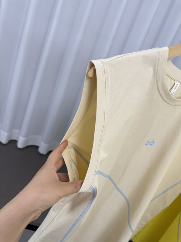 Vesta sport cu design topstitch, croială lejeră, culoare uniformă, 50% poliester, respirabil pentru vară, pentru tineri, vară 2025